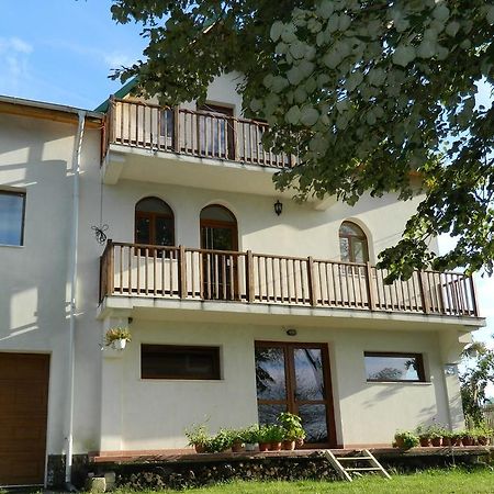 Belegania Villa Oarja Exterior photo